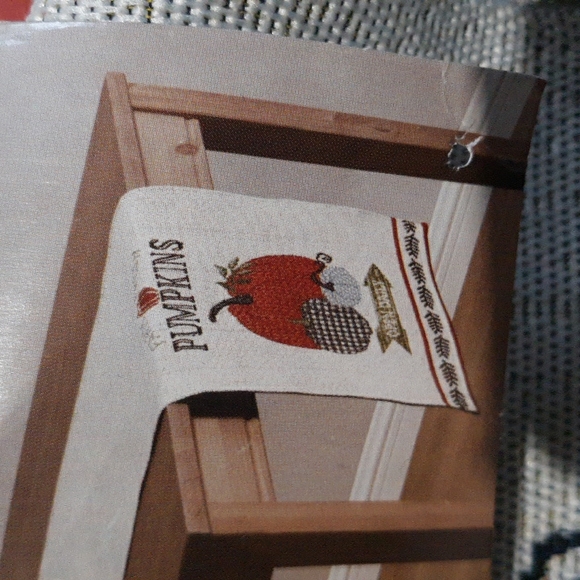 😇 Tapestry table runner - Picture 5 of 7